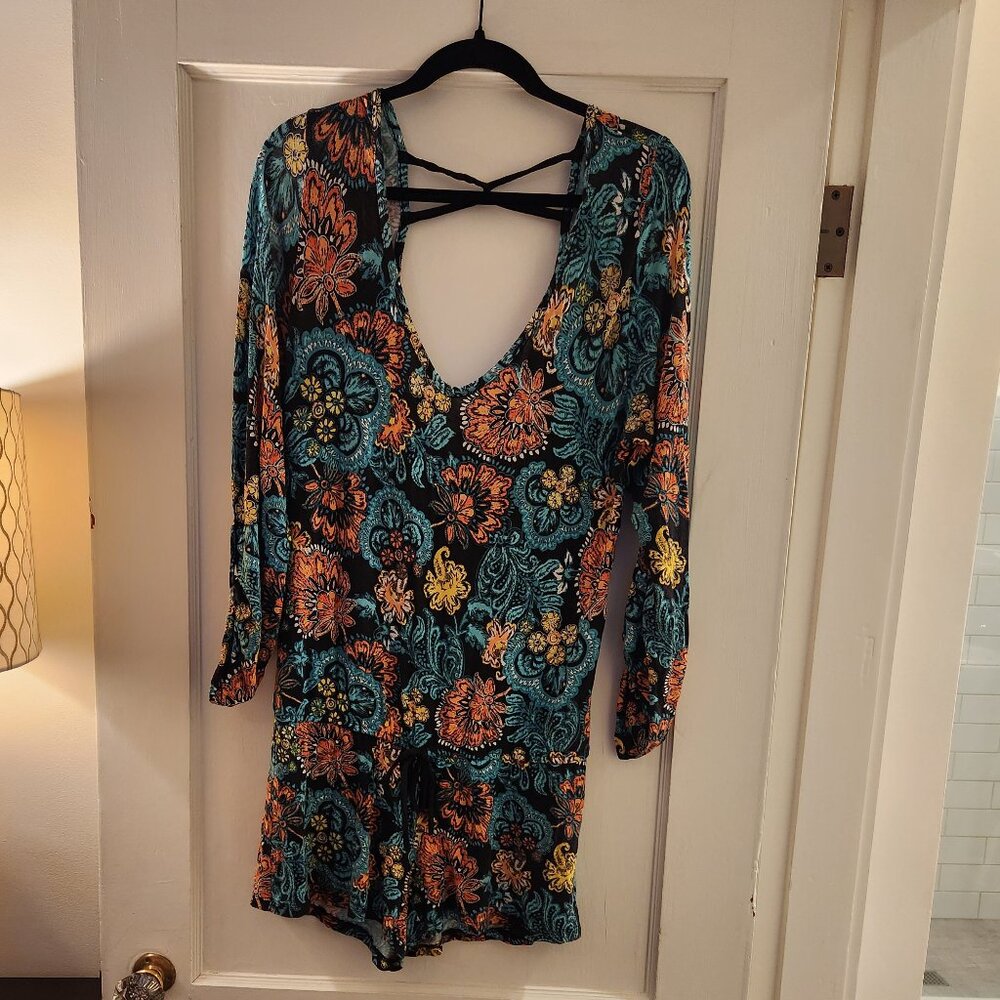Splendid Floral Paisley Romper – Boho Chic & Effortlessly Stylish! Size S